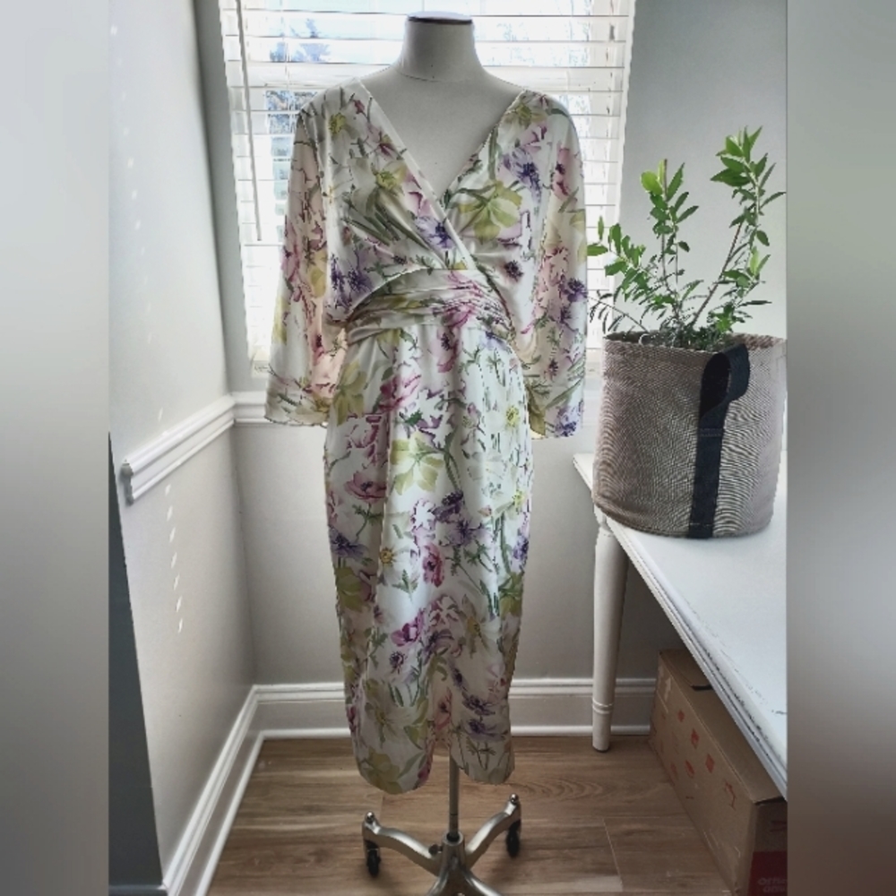 Theia Floral Satin Charmeuse Kimono Pre-owned Dress